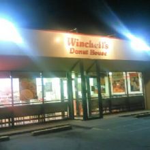 Winchell's Donut House Photo
