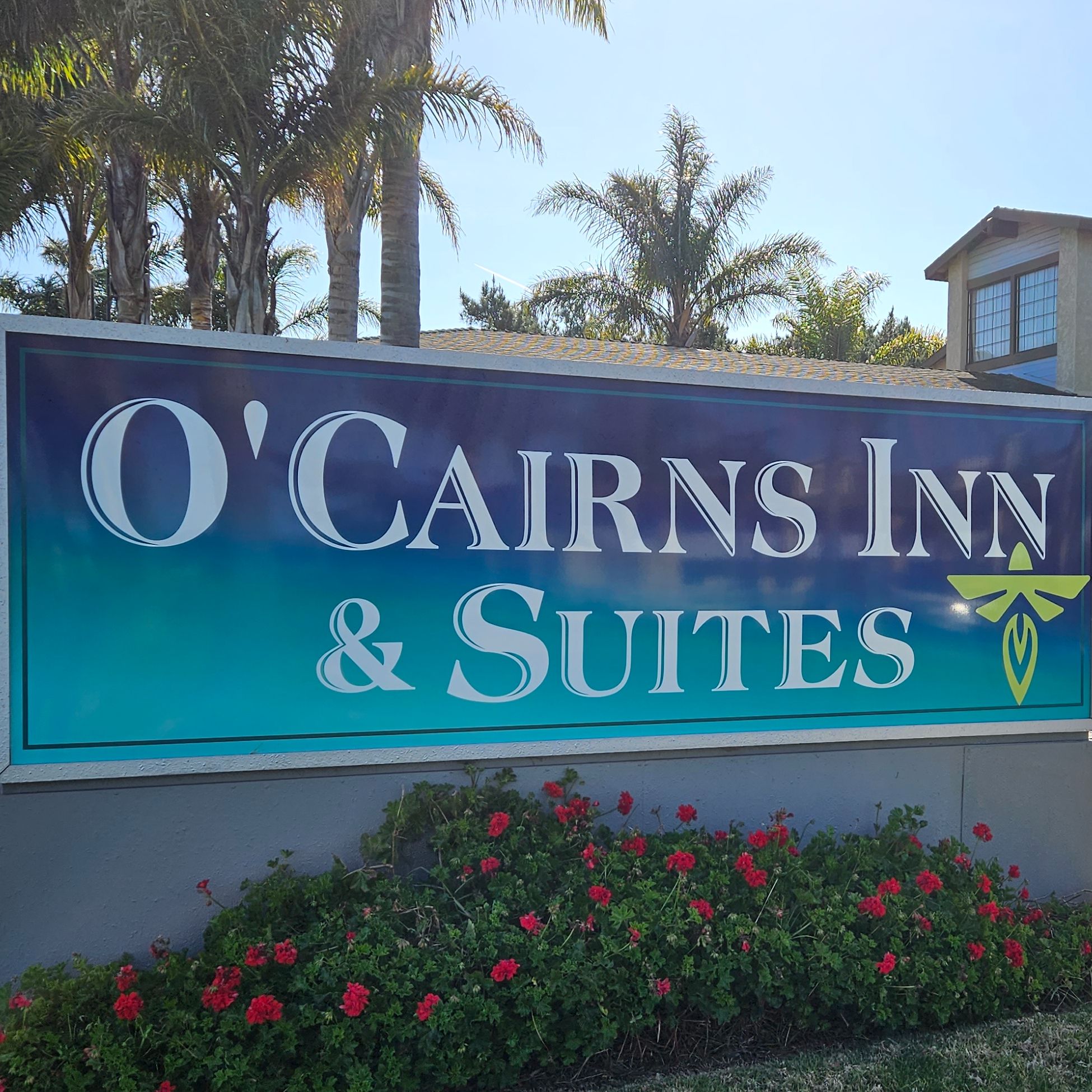 O'Cairns Inn & Suites Photo