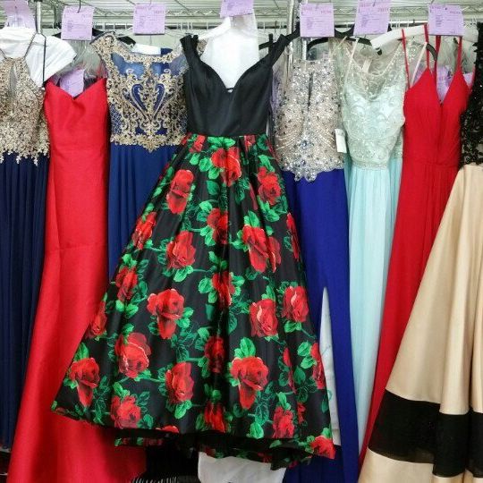 Formal Wear Alterations in Flower Mound, Texas
