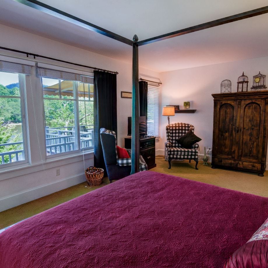 Bed and Breakfast in Black Mountain, North Carolina