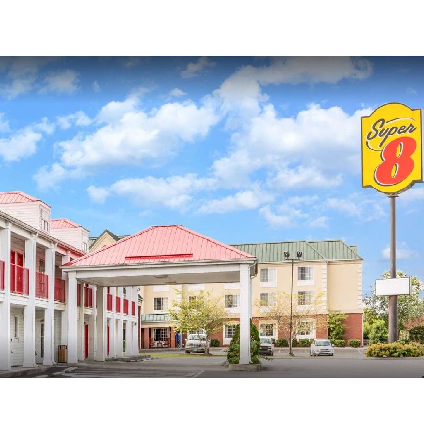 Vacation Hotel in Clinton, Tennessee