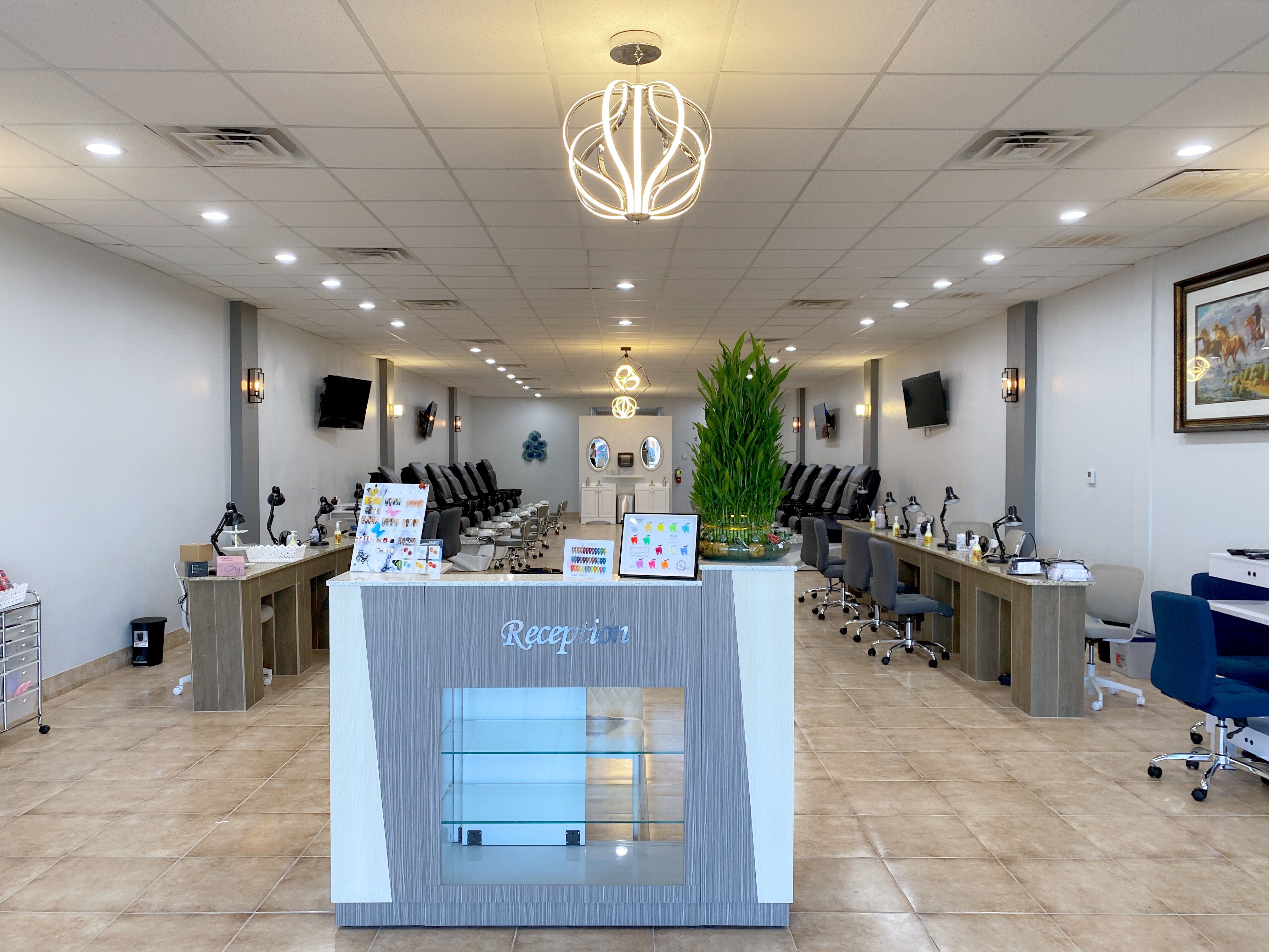 Manicure in Beverly Hills, Texas