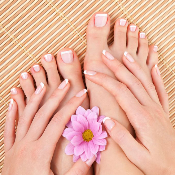 Manicures in Urbandale, Iowa